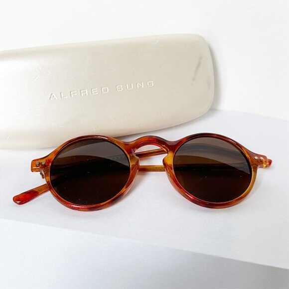 ALFRED SUNG - Vintage Women's Tortoiseshell Sunglasses - Picture 6 of 6